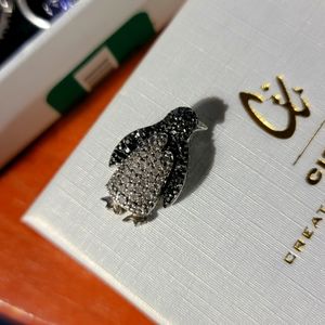 Black & white diamond pendant